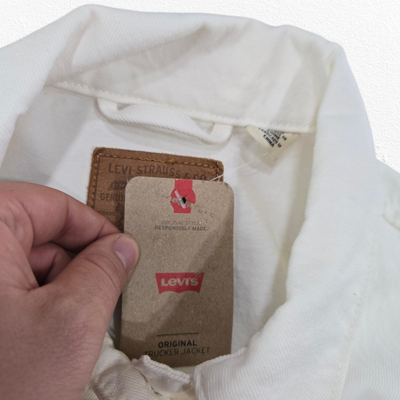 Levi’s White Denim Trucker Jacket NWT Graphic 90s Birthday Trucker Size Large - Picture 14 of 16